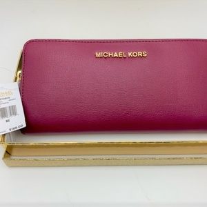 Michael Kors Giftables Leather Purse, Magenta